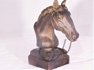 Skulpturer/Figuriner Häst